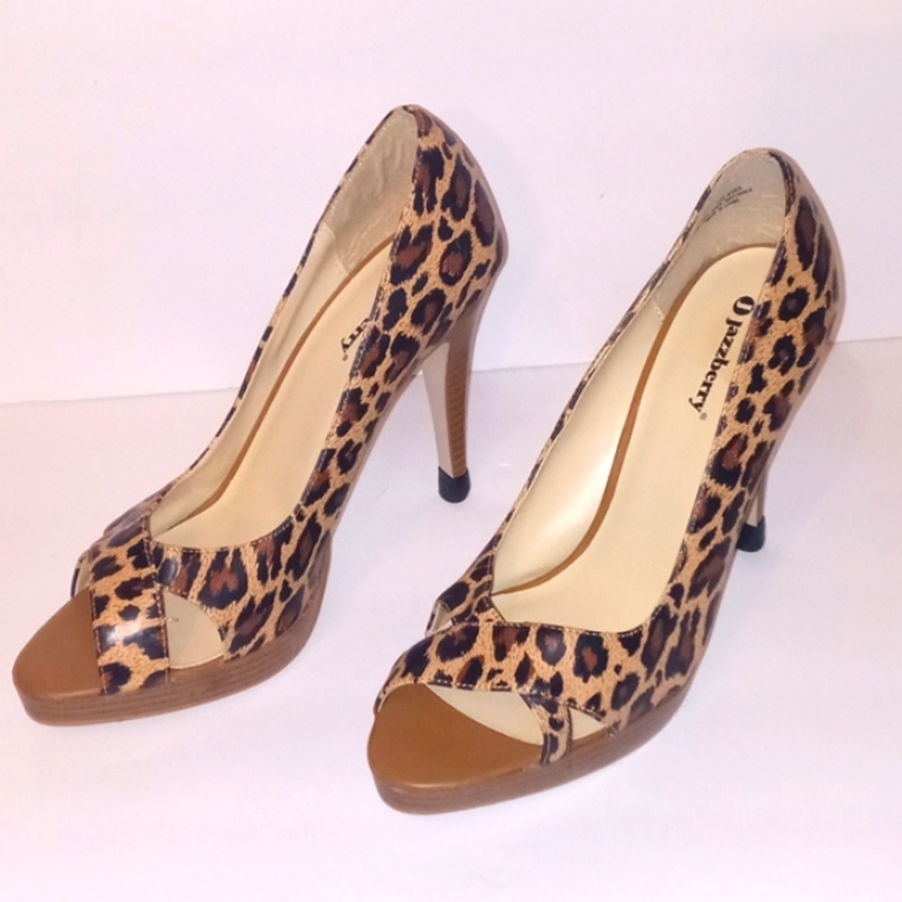 Jassberry animal print open‎ toe heels size 10